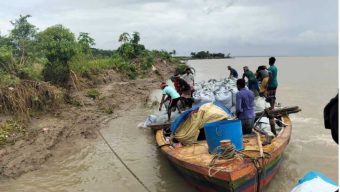 মুলাদীতে নদীভাঙন রোধে জিও ব্যাগ ডাম্পিং কাজের উদ্বোধন
