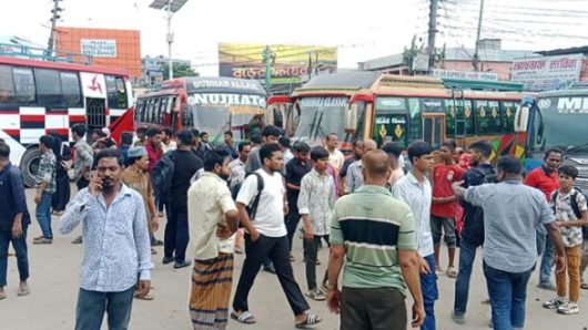 বরিশাল থেকে সারা দেশে বাস চলাচল বন্ধ