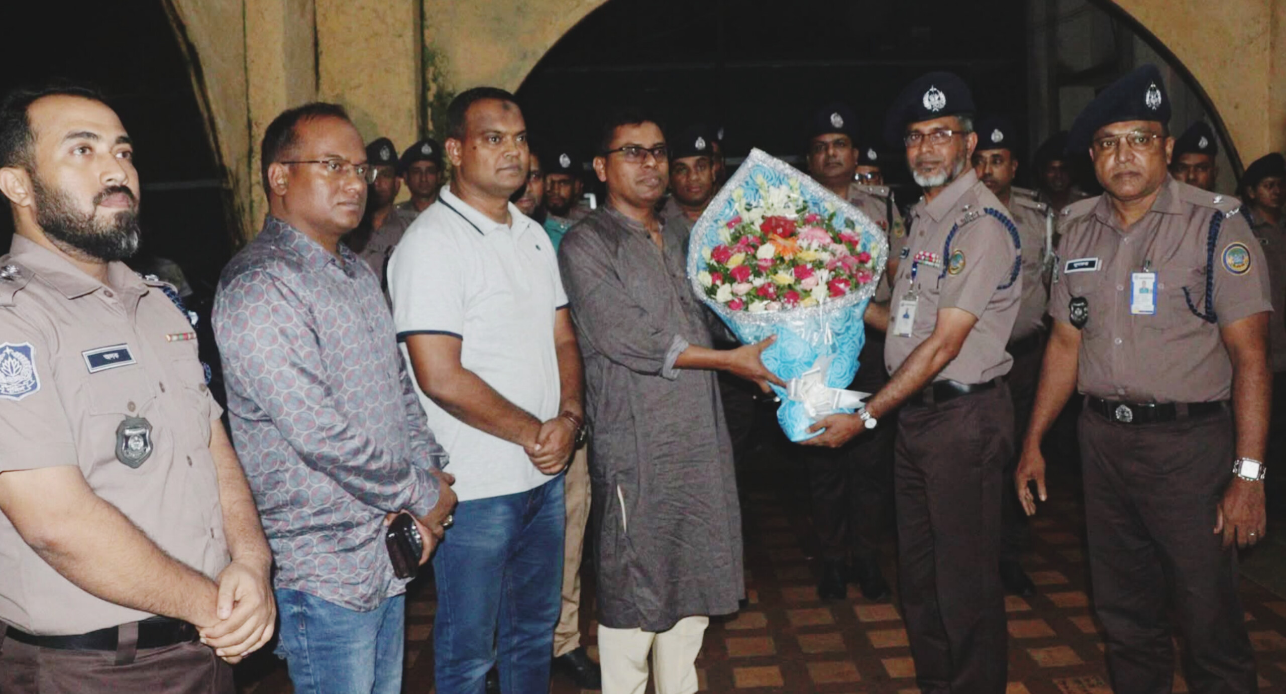 বিএমপি কমিশনারের আকস্মিক পরিদর্শনে ৪ থানা ও পুলিশ ফাঁড়ি