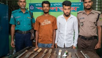 কাউনিয়া থানা ওসির কারিশমায় দেশীয় অস্ত্রসহ আটক -২