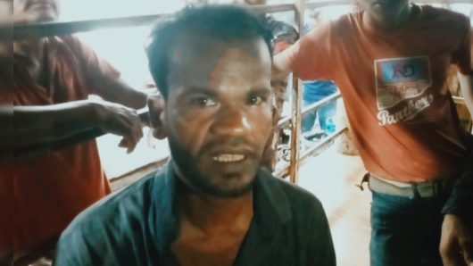 বরিশালে মলম পার্টির সদস্য আটক, জনতা কর্তৃক পুলিশে সোপর্দ