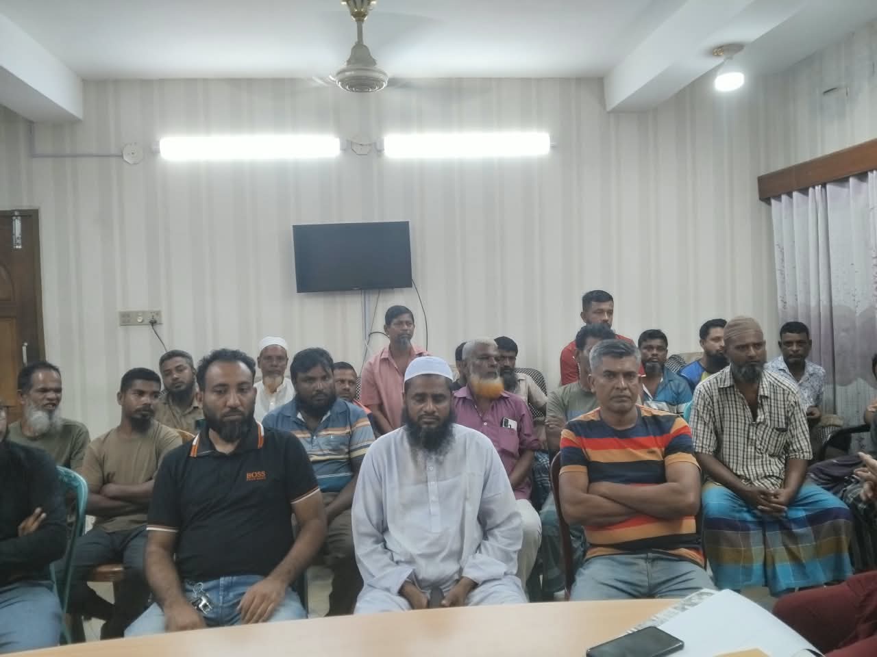 কাউনিয়া থানা পুলিশের উদ্যোগে চোরাই মালামাল ক্রয়-বিক্রয় প্রতিরোধে ব্যবসায়ীদের সাথে মতবিনিময়