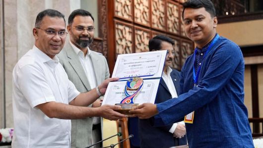 জাতীয় সম্মাননায় ভূষিত হলেন বরিশালের তরুণ সংগঠক আরিফুর রহমান