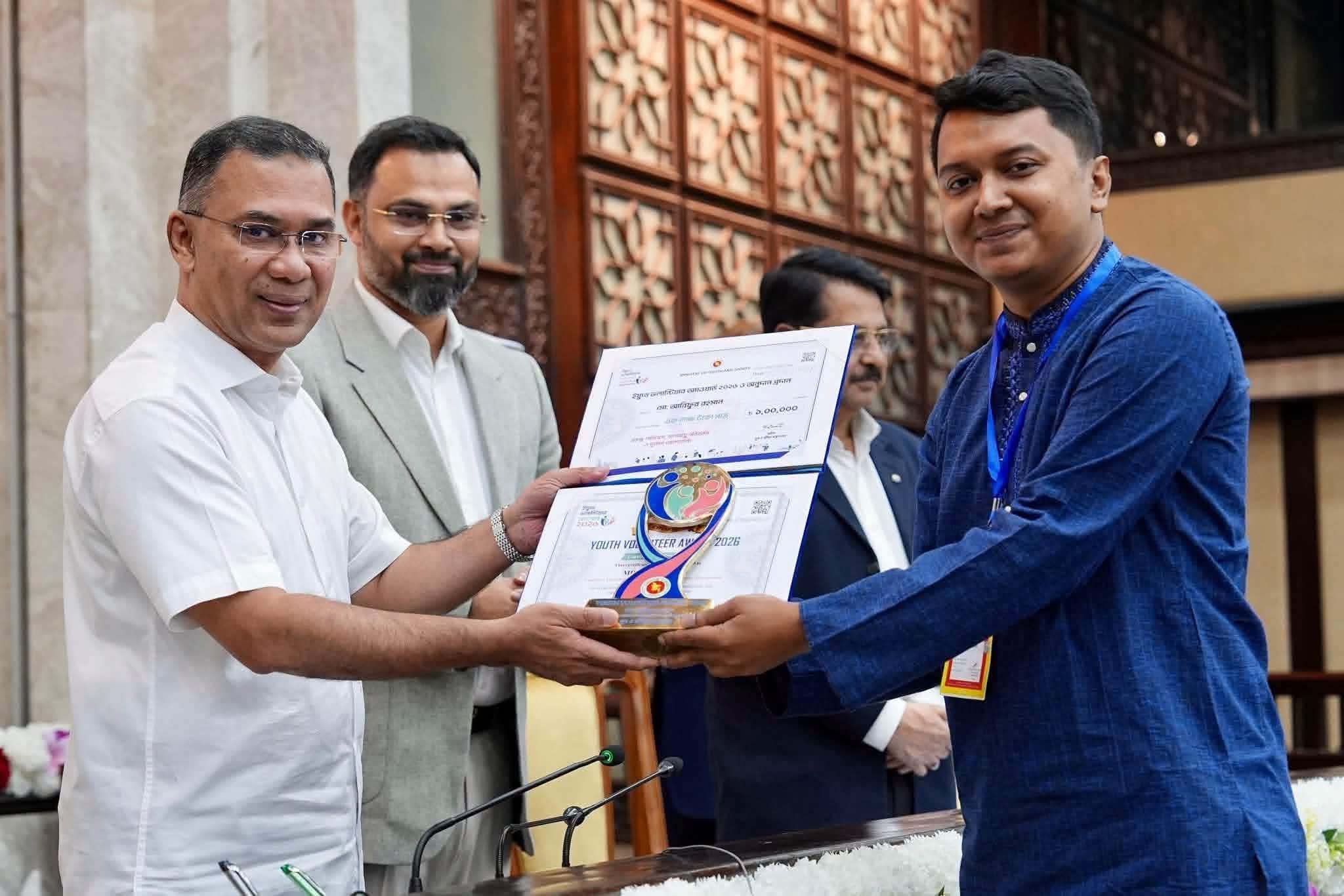 জাতীয় সম্মাননায় ভূষিত হলেন বরিশালের তরুণ সংগঠক আরিফুর রহমান