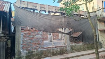 উজিরপুর প্রশাসনের নির্দেশের অমান্য করে বহুতল ভবন নির্মাণের অভিযোগ